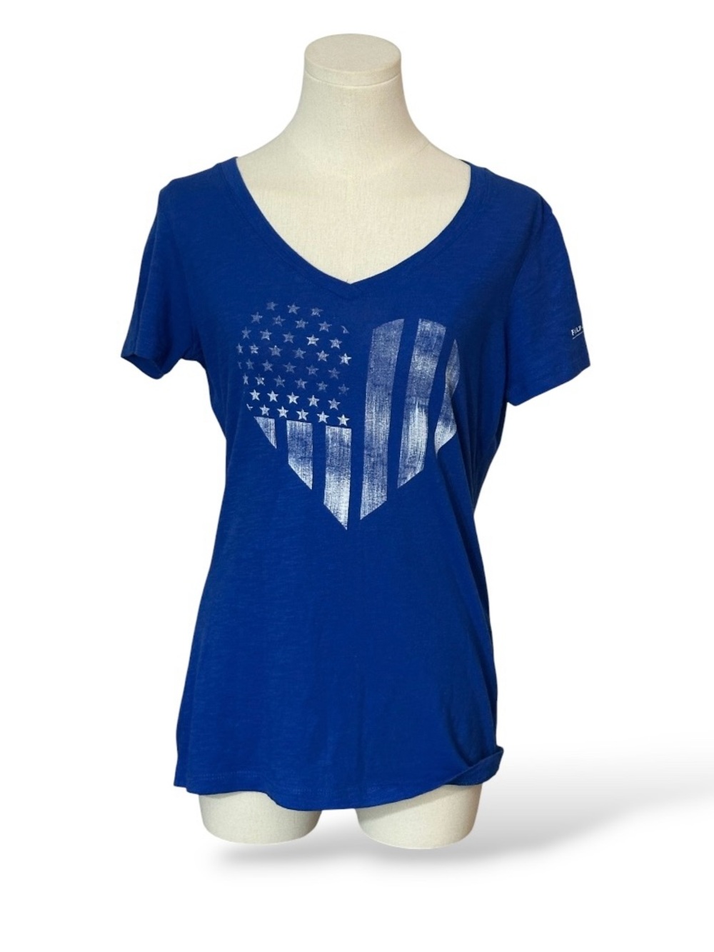 Field & Stream Womens size Large Blue V-Neck Heart Flag Graphic Tee (G69)